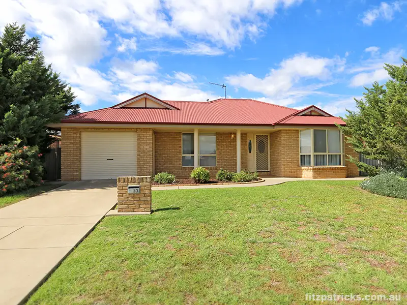 Main view of Homely house listing, 33 Paldi Crescent, Glenfield Park NSW 2650