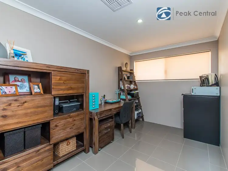 Fourth view of Homely house listing, 10 Brutia Place, Aubin Grove WA 6164
