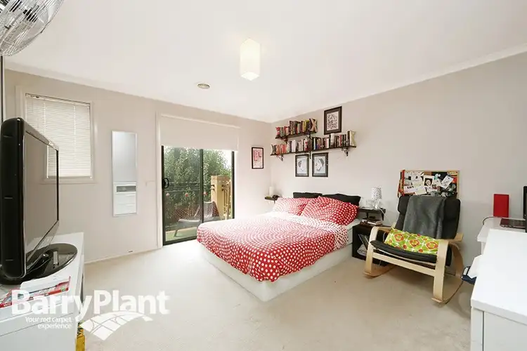 49 St Laurent Rise, Knoxfield VIC 3180