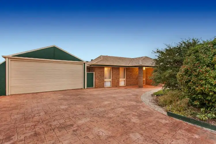 24 Hilton Way, Melton West VIC 3337