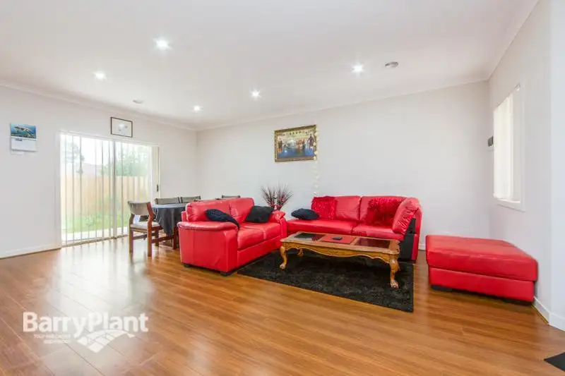 Main view of Homely unit listing, 2/9 Vincent Crescent, Noble Park VIC 3174
