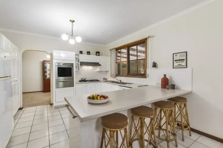 Fifth view of Homely house listing, 2 Cheadle Crescent, Bundoora VIC 3083