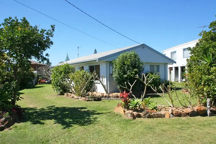 21 Honeysuckle Street, Brooms Head NSW 2463