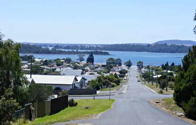 133 Charles Street, Beauty Point TAS 7270
