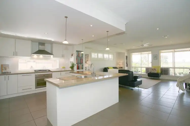 Sixth view of Homely house listing, 15 Flinders Chase, Sandhurst VIC 3977