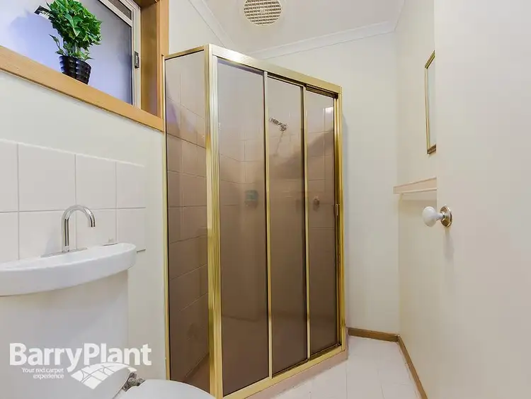 Sixth view of Homely house listing, 5 Bronte Court, Delahey VIC 3037
