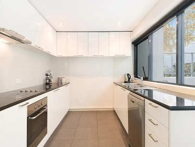 Sixth view of Homely apartment listing, 7/124 Mounts Bay Road, Perth WA 6000