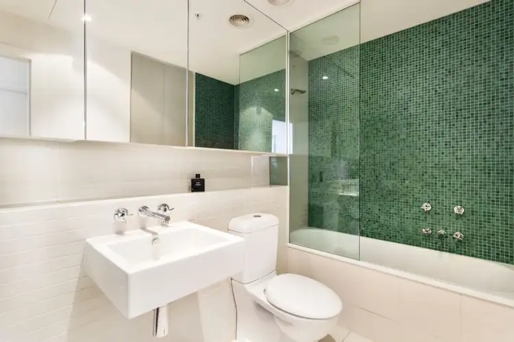 Fourth view of Homely apartment listing, 604/55 Queens Road, Melbourne VIC 3000