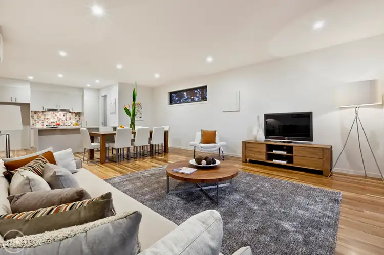 Fifth view of Homely unit listing, 2/15 Greenwood Street, Briar Hill VIC 3088