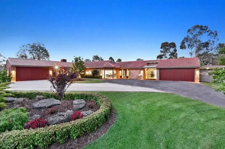 28 Lindon Strike Court, Research VIC 3095