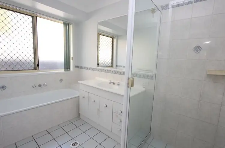 Fourth view of Homely house listing, 4 Gleneagles Crescent, Oxley QLD 4075