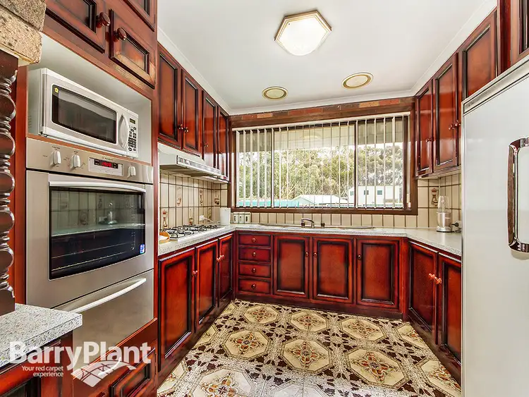 Seventh view of Homely house listing, 6 Acuba Close, St Albans VIC 3021