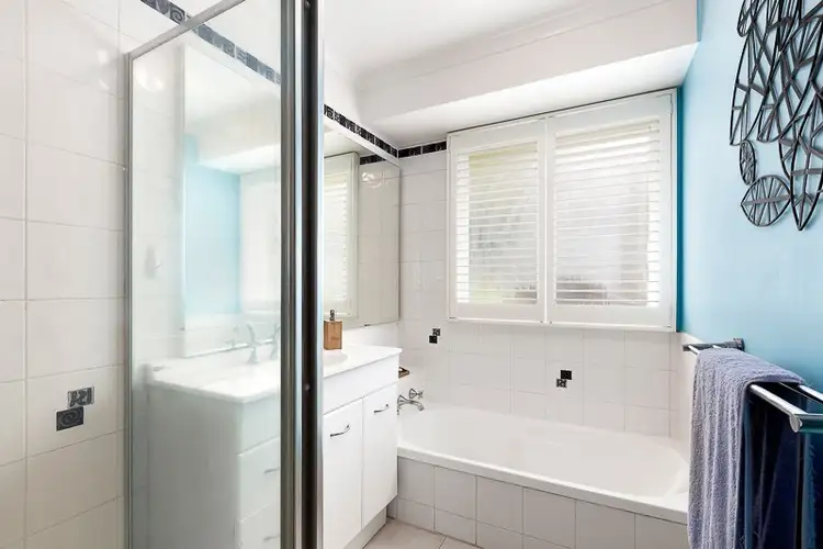 Fifth view of Homely house listing, 4 Roby Court, Greensborough VIC 3088