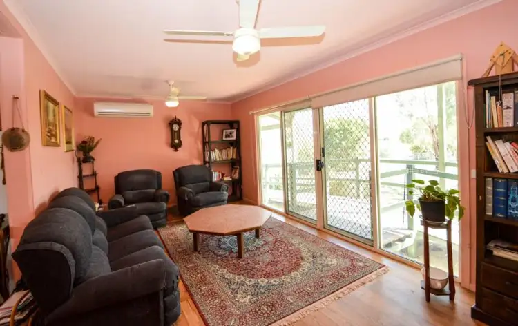 Second view of Homely house listing, 11 Tavern Terrace, Wangaratta VIC 3677