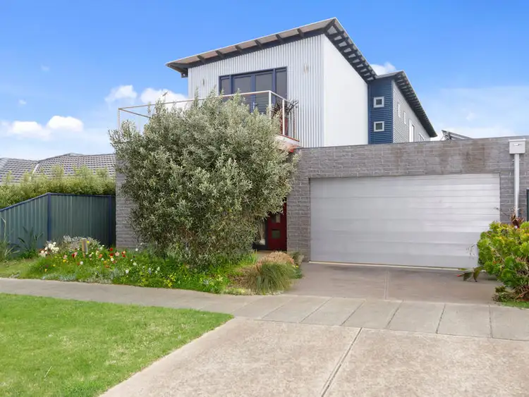 4 Spinnaker Drive, St Leonards VIC 3223