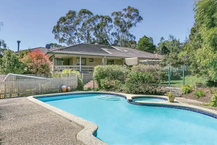 18 Janson Road, Brown Hill VIC 3350