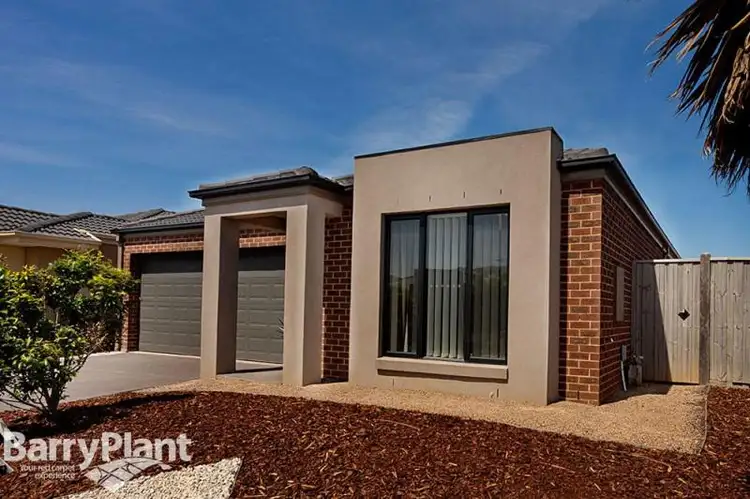 9 Mallard Close, Williams Landing VIC 3027