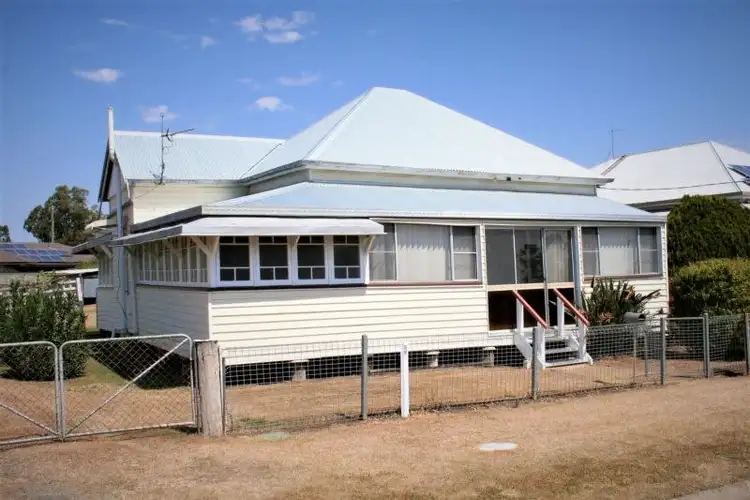 131 Bridge Street, Oakey QLD 4401