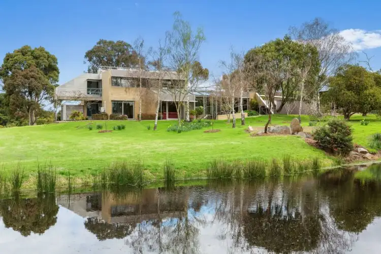 765 Robinsons Road, Pearcedale VIC 3912