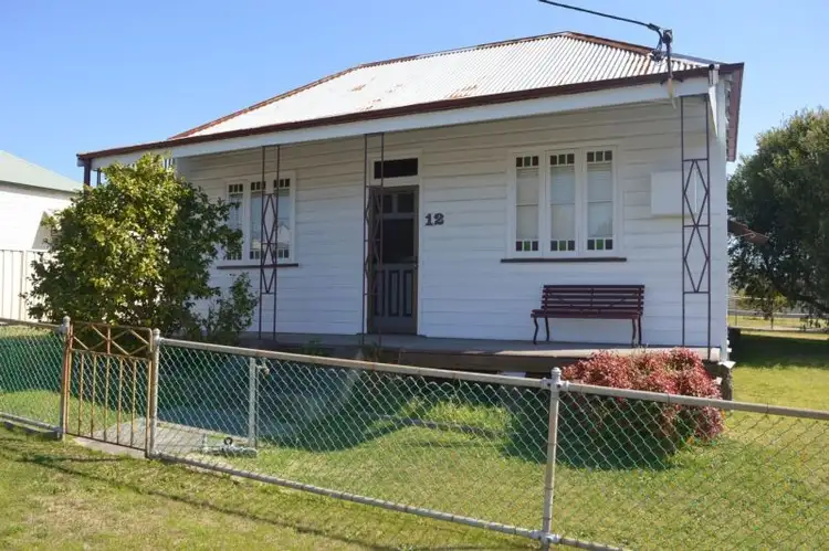 12 Daniel Street, Cessnock NSW 2325