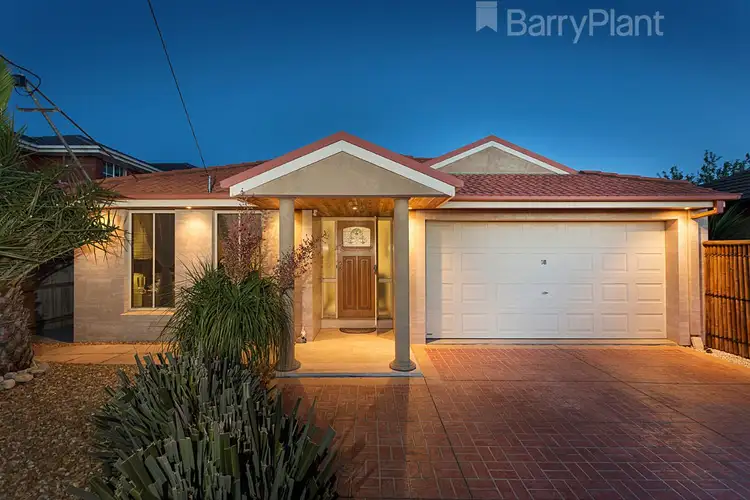 18 Trythall Court, Altona Meadows VIC 3028
