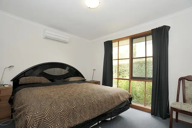 Fifth view of Homely house listing, 10 Hood Court, Berwick VIC 3806