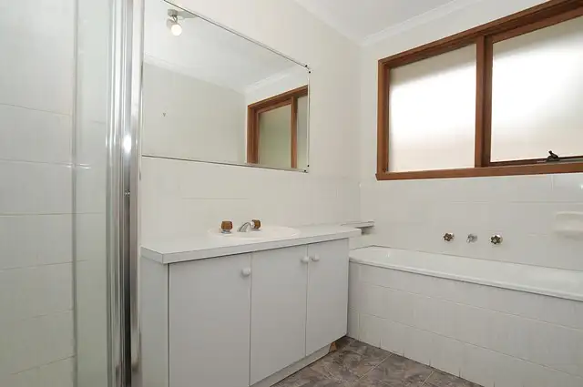 Sixth view of Homely house listing, 10 Hood Court, Berwick VIC 3806