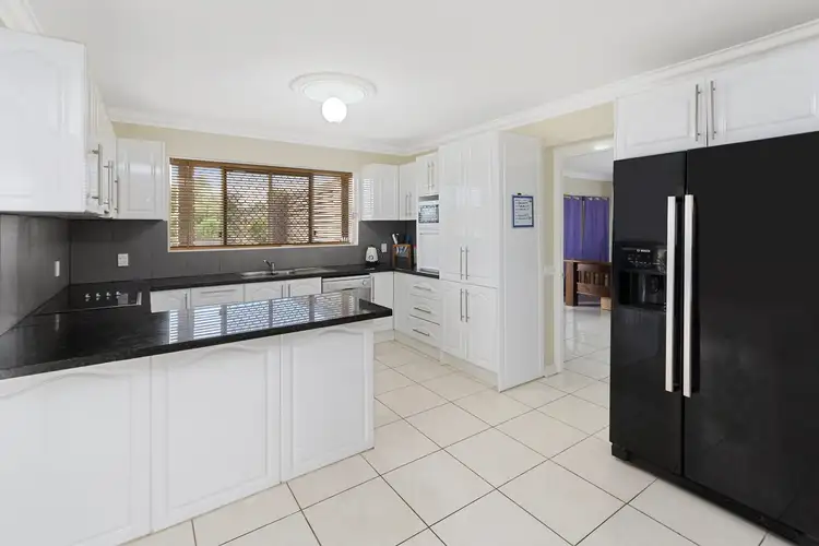 3 Cornwall Street, Eastern Heights QLD 4305