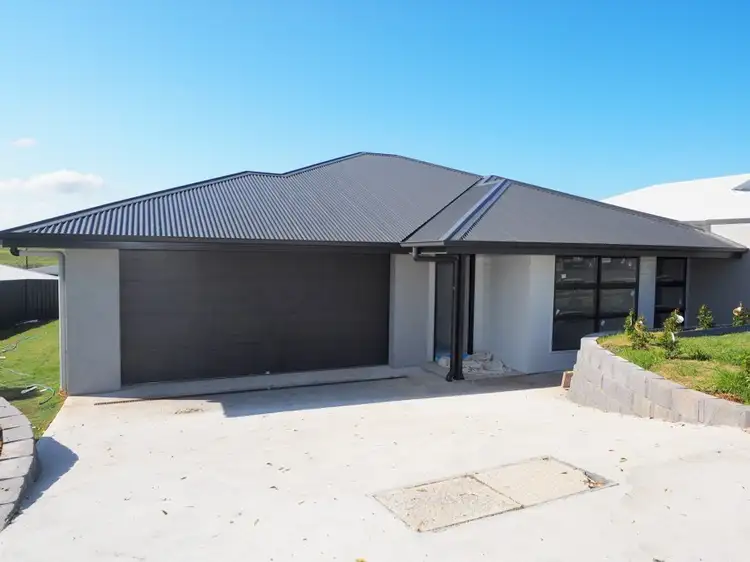 5 Prior Circuit, West Kempsey NSW 2440