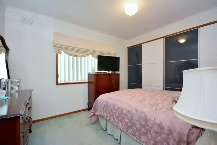Sixth view of Homely house listing, 8 Hesse Court, Westmeadows VIC 3049
