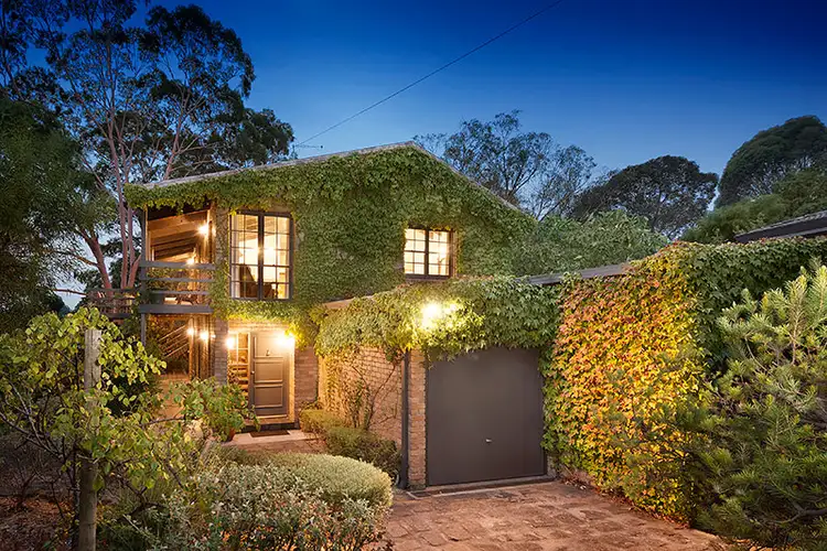 13 Ben Nevis Grove, Bulleen VIC 3105