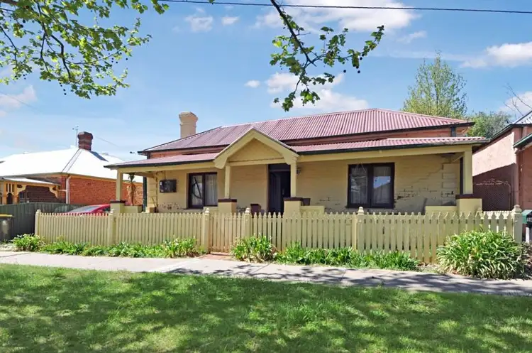 142 Seymour Street, Bathurst NSW 2795