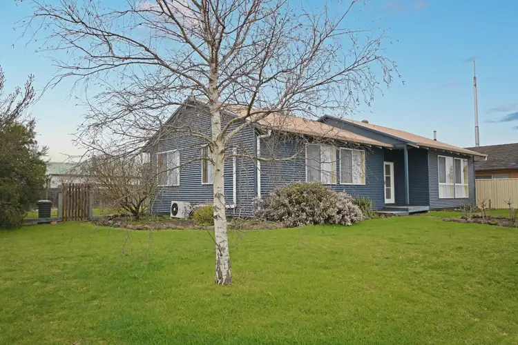 Second view of Homely house listing, 7 Lindsay Street, Heywood VIC 3304