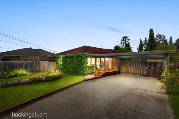 13 Kingsford Avenue, Melton South VIC 3338