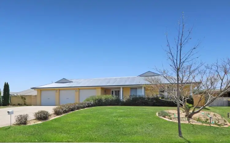 Main view of Homely house listing, 8 Willow Drive, Kelso NSW 2795