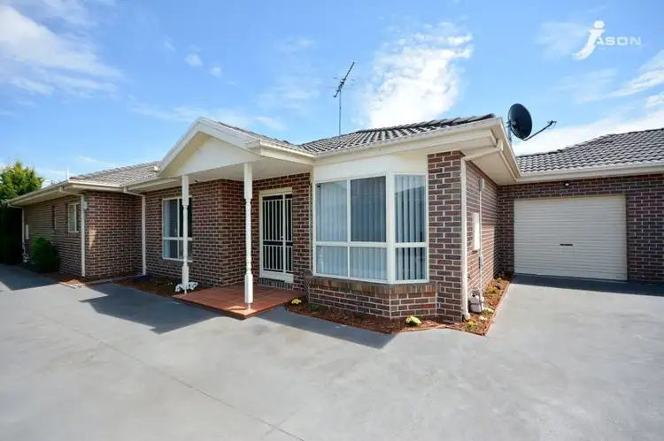 2/32 Banksia Grove, Tullamarine VIC 3043