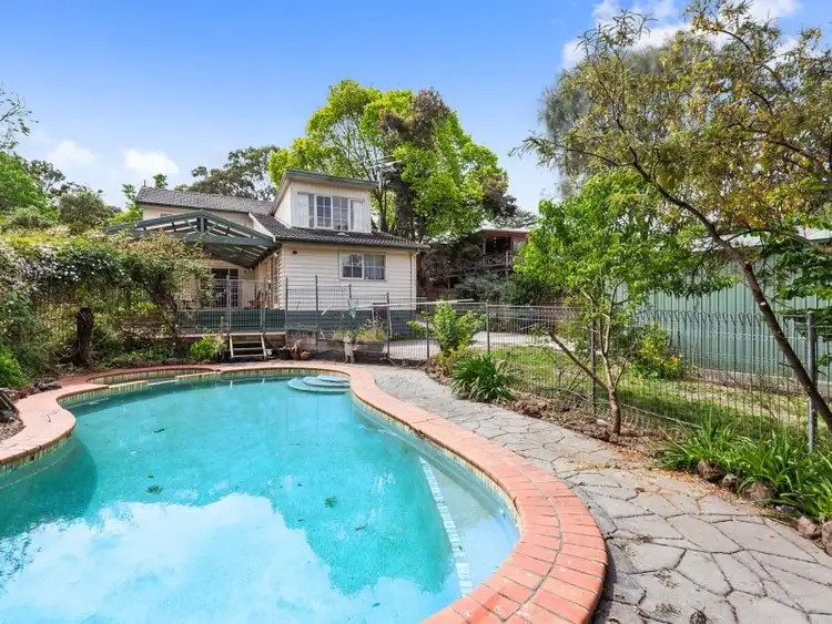 28 Benbow Crescent, Boronia VIC 3155