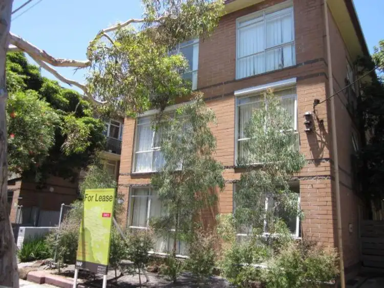9/23 Robe Street, St Kilda VIC 3182