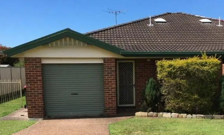 24 Decora Crescent