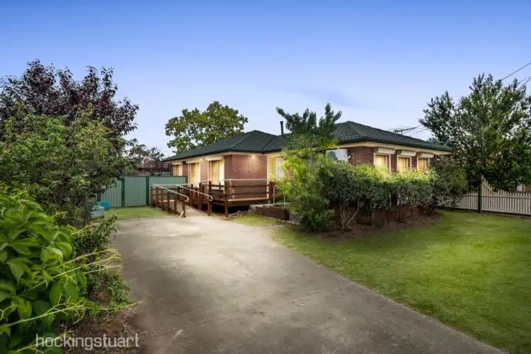 33 Connel Drive, Melton South VIC 3338