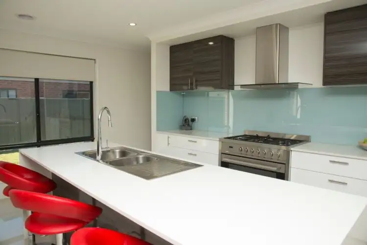 Second view of Homely house listing, 8 Peepbo Street, Wangaratta VIC 3677