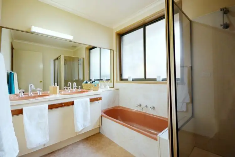Sixth view of Homely house listing, 2 Langton Way, Greenvale VIC 3059
