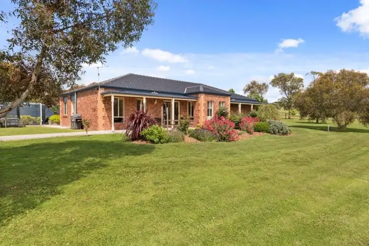 44 Roseneath Road, Warncoort VIC 3243