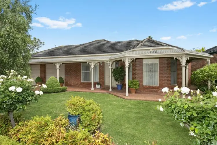 5 Mulquiney Crescent, Highton VIC 3216