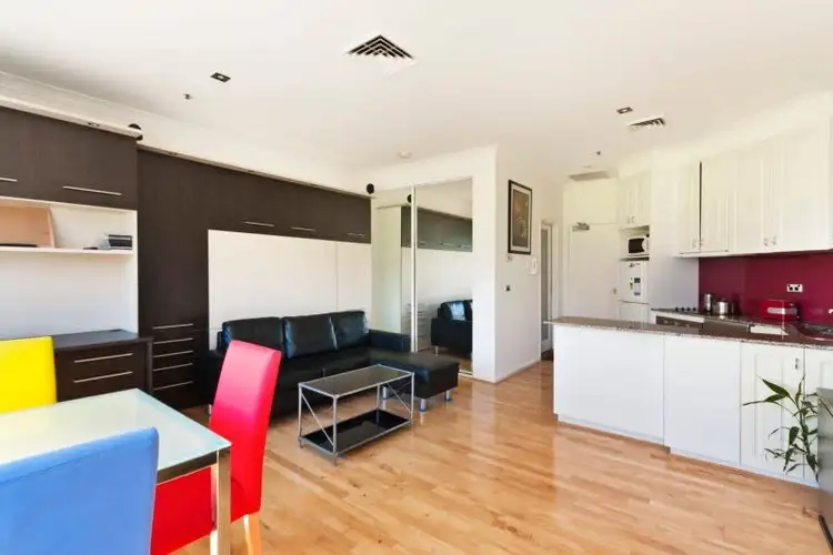 Third view of Homely studio listing, 605/22 Sir John Young Crescent, Woolloomooloo NSW 2011