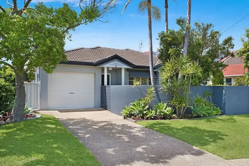Main view of Homely villa listing, 1/179 Bruce Street, The Junction NSW 2291