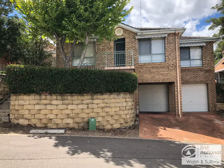 2 Lachlan Drive