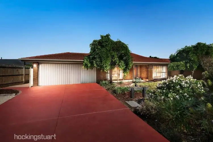 2 Ernest Close, Melton West VIC 3337