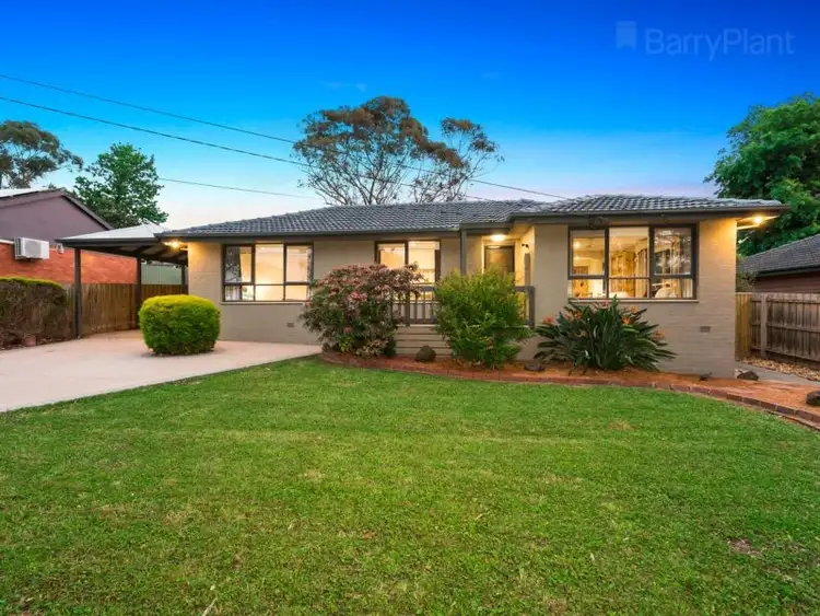 8 Cornhill Street, Ferntree Gully VIC 3156