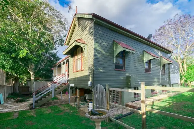6 Feeney Lane, East Ipswich QLD 4305